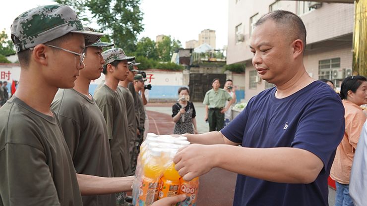 山水集團送清涼5(2).jpg